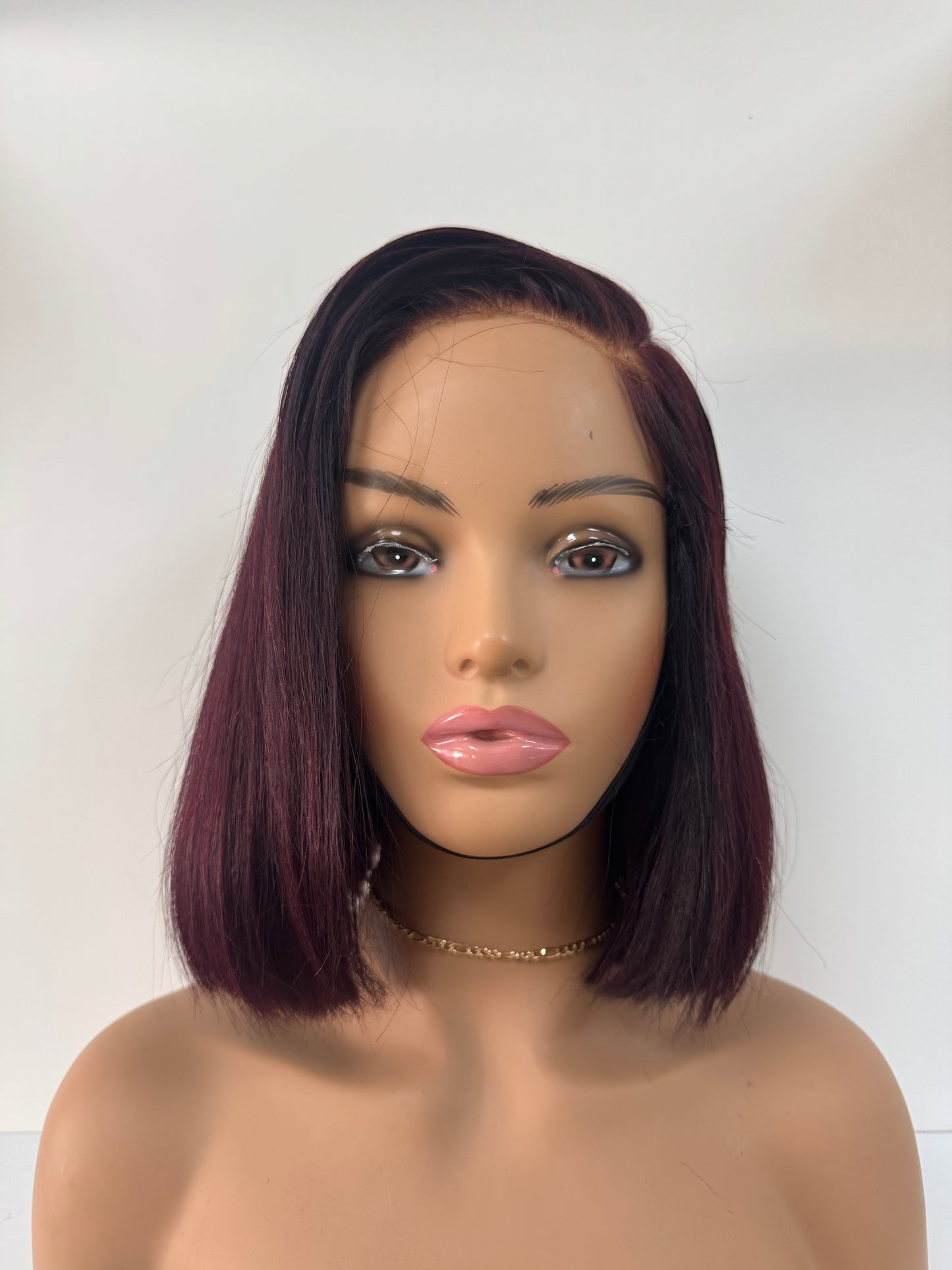 Bob Lisse Prune Éclatant